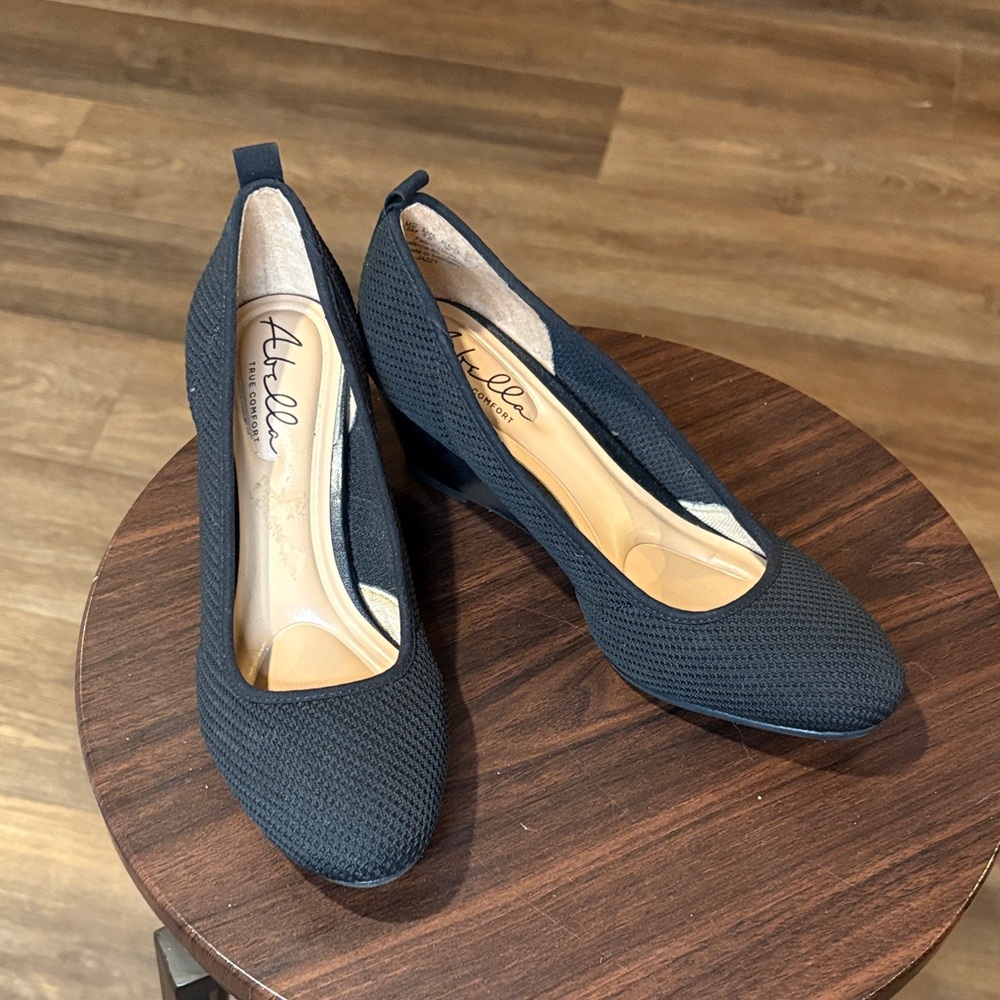 Abella Elegant Black Mesh Wedges